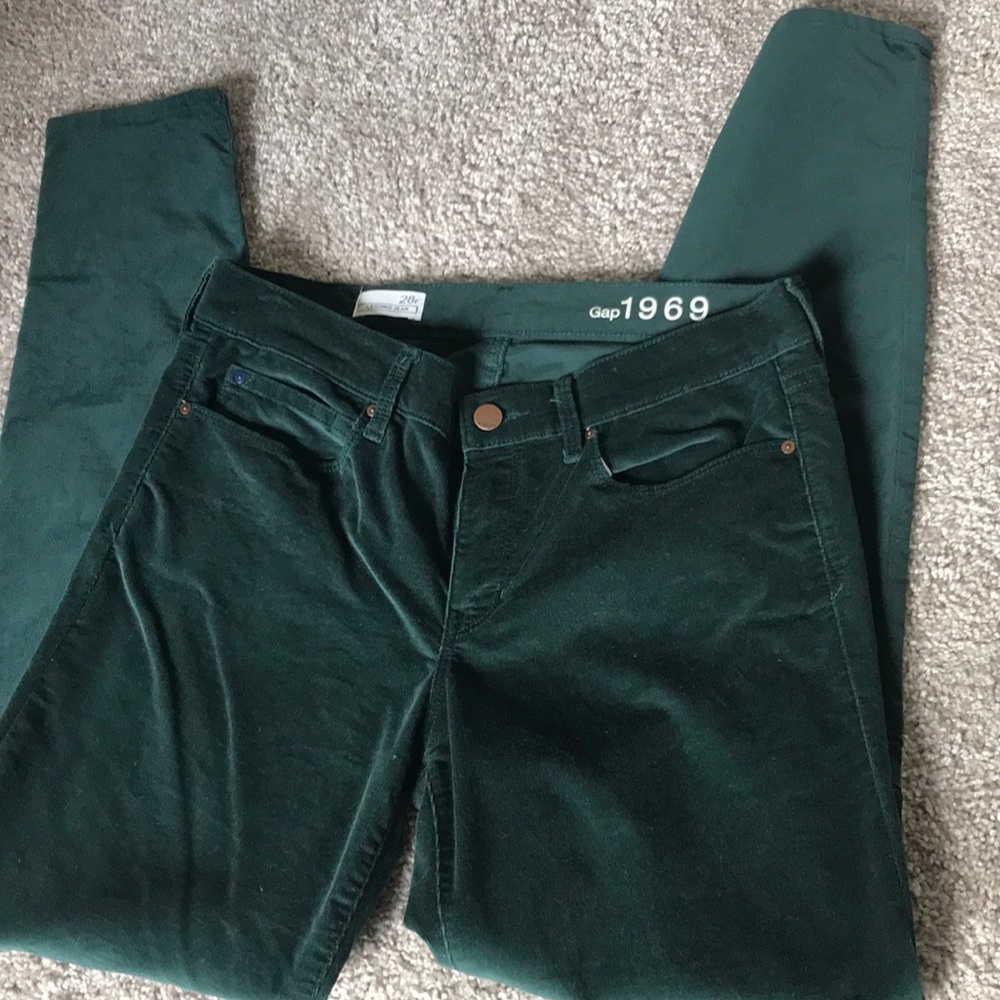 Gap hunter green skinny cords